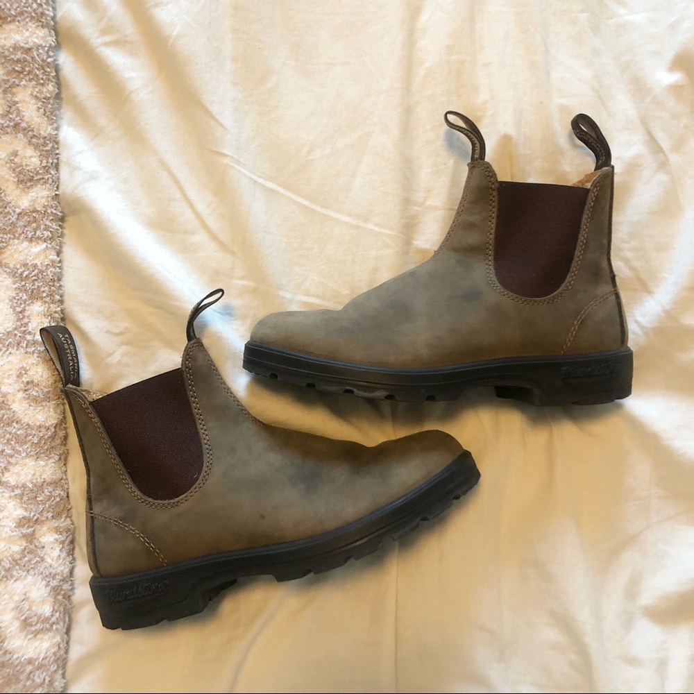 Blundstone women’s rustic brown boots